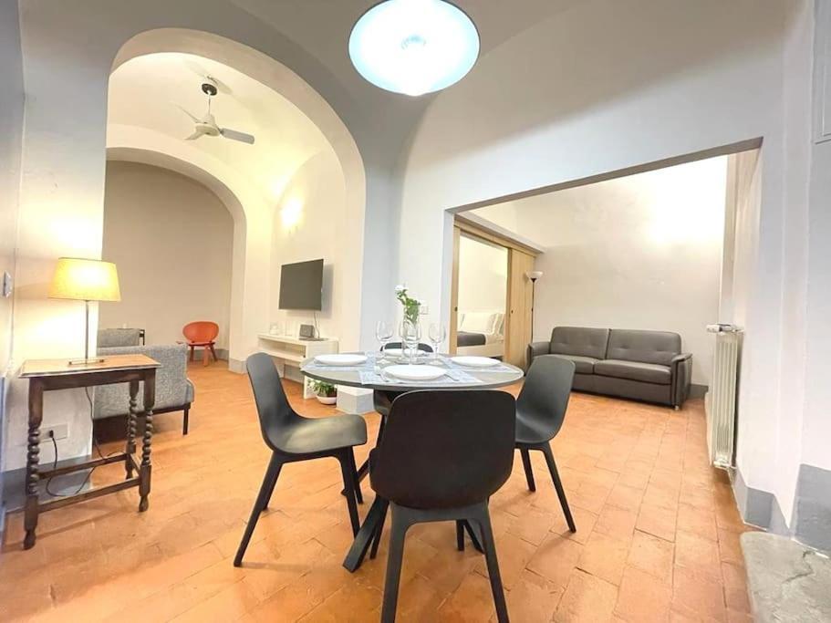 La Casa Di Ugo-A Due Passi Dal Duomo Apartment Florence Luaran gambar